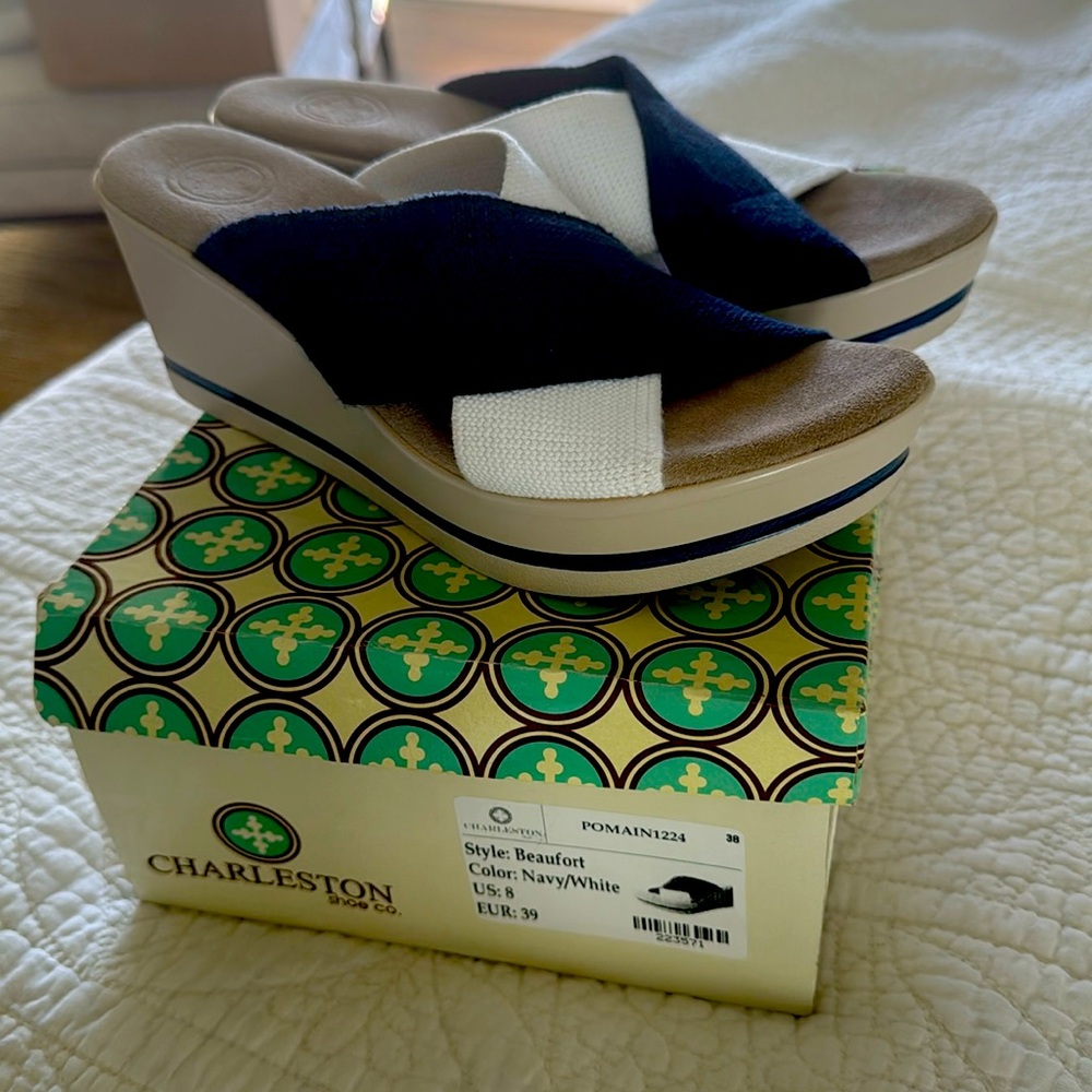 Charleston Shoes size 8 wedges